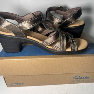 Clarks Women's Bronze Strappy Sandals
